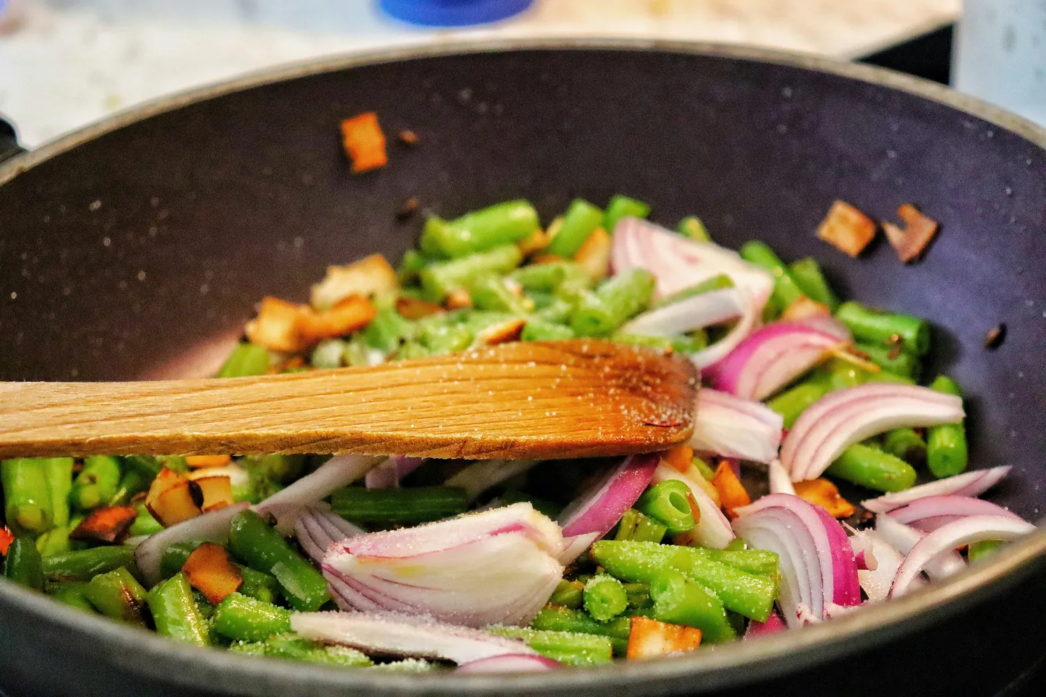 Exploring Three Cooking Techniques: Which Method Enhances Vegetable Flavor Best?